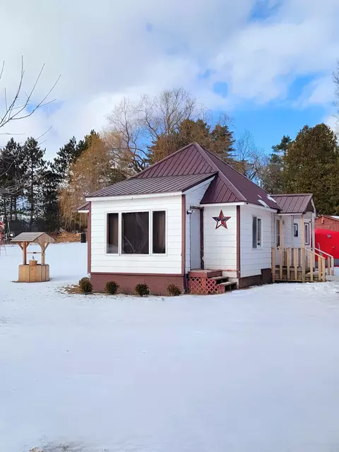 1208 W Millbrook Rd, Blanchard, MI 49310