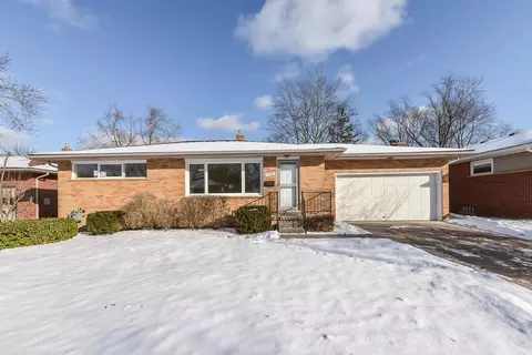 1559 Barrington Pl, Ann Arbor, MI 48103