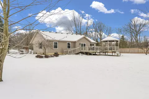696 Cobblestone Trl, Howell, MI 48843 photo 47
