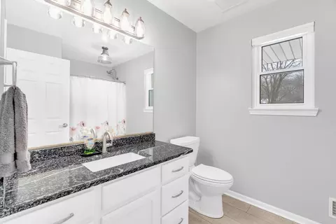 696 Cobblestone Trl, Howell, MI 48843 photo 32