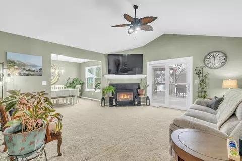 696 Cobblestone Trl, Howell, MI 48843 photo 12