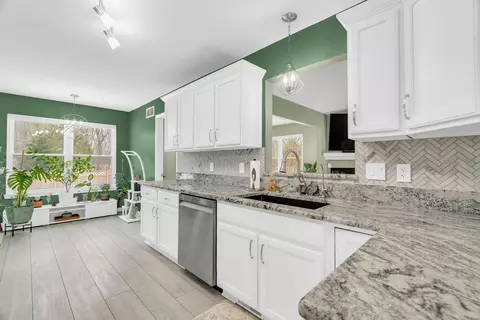 696 Cobblestone Trl, Howell, MI 48843 photo 19