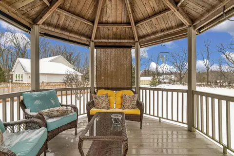 696 Cobblestone Trl, Howell, MI 48843 photo 44