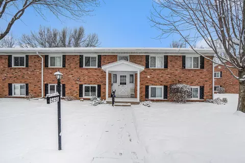 5230 Southbrook Ct #75, Hudsonville, MI 49426