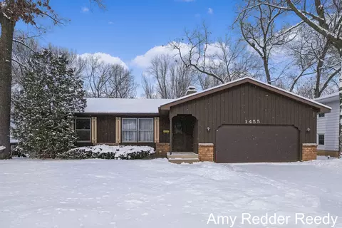 1455 Maplelawn St SW, Wyoming, MI 49509