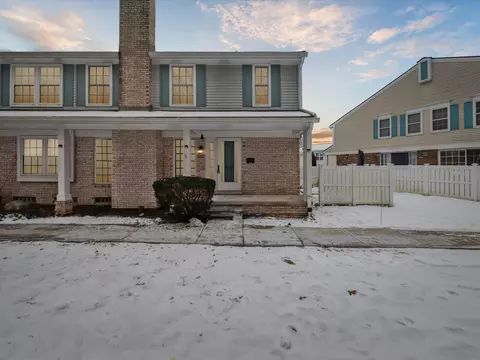 41734 Broquet Dr, Northville, MI 48167