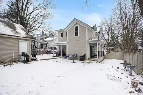 321 N Marshall Ave, Marshall, MI 49068 photo 3