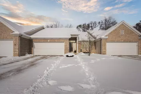 2145 Krislin St NE, Grand Rapids, MI 49505