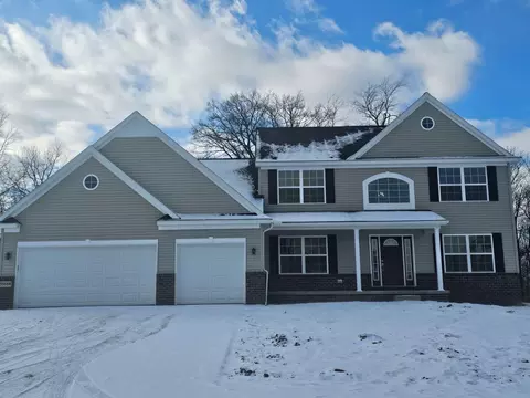 10684 Valley View Dr, Saline, MI 48176