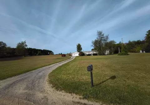 5965 N Caris Rd, Vestaburg, MI 48891