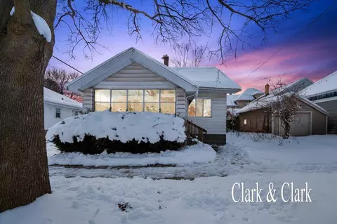 1220 California St NW, Grand Rapids, MI 49504