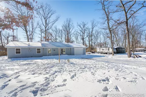 1478 Schondel St, White Cloud, MI 49349 photo 3
