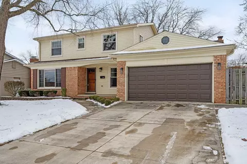 1917 Alhambra Dr, Ann Arbor, MI 48103