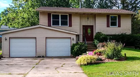 4248 W Grand Blvd NW, Grand Rapids, MI 49534