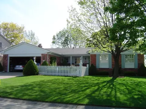 16370 Appleby Ln, Northville, MI 48168