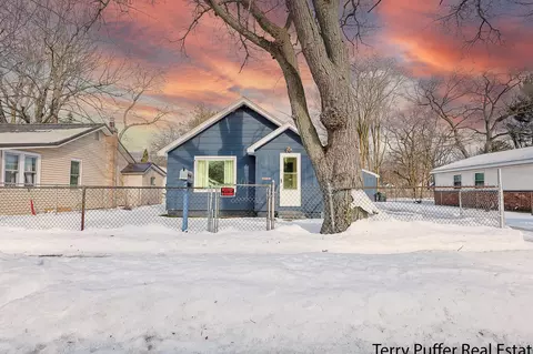 1208 Francis Ave, Muskegon, MI 49442