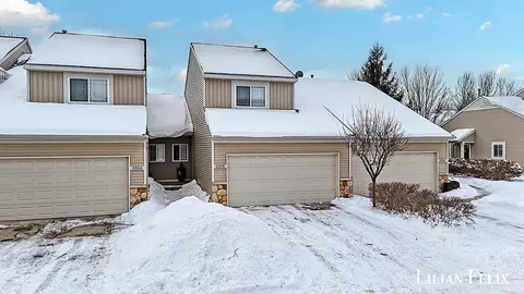 2938 Edgestone Dr, Hudsonville, MI 49426