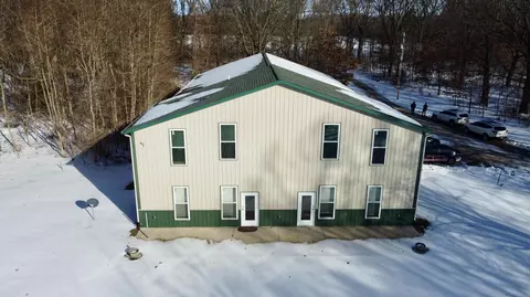 3060 Chabot Rd, Benton Harbor, MI 49022