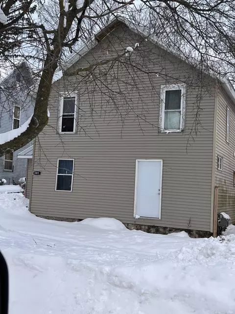 301 N Michigan Ave, Shelby, MI 49455