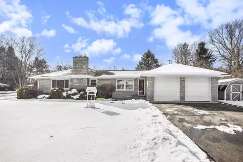 75 Hillside Dr, Battle Creek, MI 49017