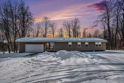 6209 Farr Rd, Fruitport, MI 49415