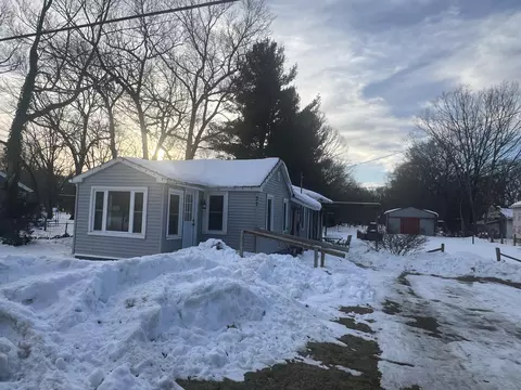 37 S Park St, Muskegon, MI 49442