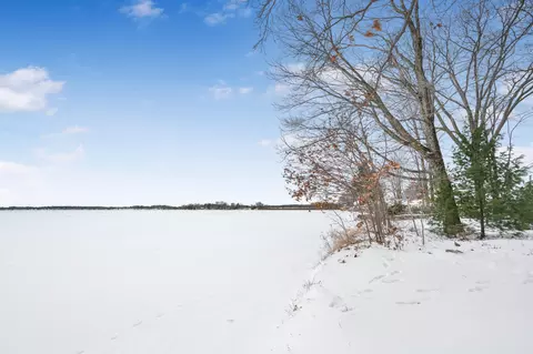 10591 Lake Dr, Evart, MI 49631