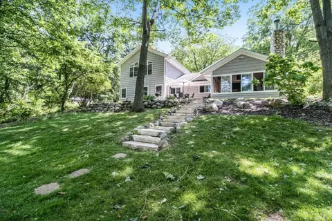 60495 42nd Ave, Bangor, MI 49013