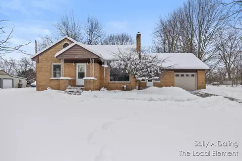 3738 Richmond St NW, Grand Rapids, MI 49534