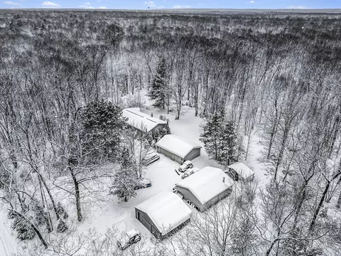 2516 Caberfae Hwy, Manistee, MI 49660
