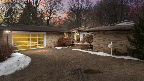 9360 Dexter-chelsea Rd, Dexter, MI 48130