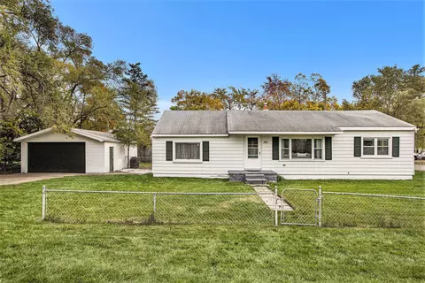 381 Greenlawn St, Ypsilanti, MI 48198