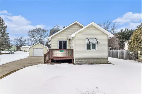 3683 Center St, Ravenna, MI 49451