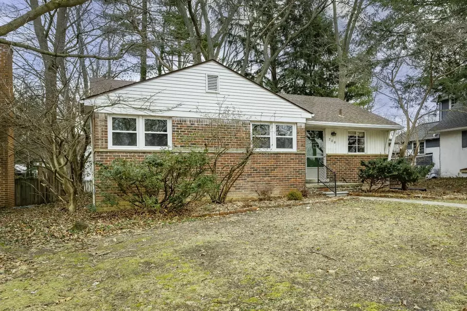  708 Cornell Rd, Ypsilanti, MI 48197 photo 2