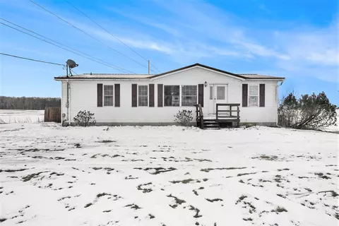 2602 W 120th St, Grant, MI 49327