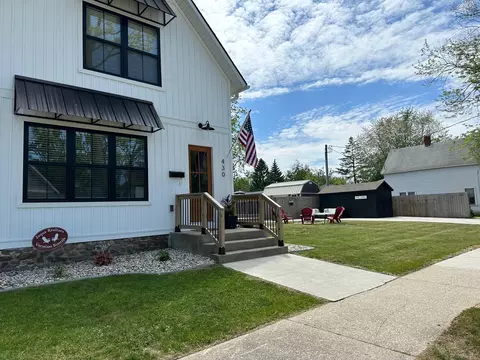 430 S Haven St, South Haven, MI 49090