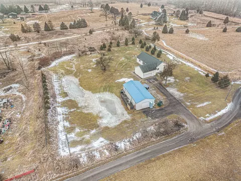 7583 Webster Church Rd, Whitmore Lake, MI 48189
