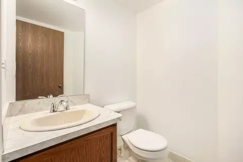 143 Commons Cir, Saline, MI 48176 photo 17
