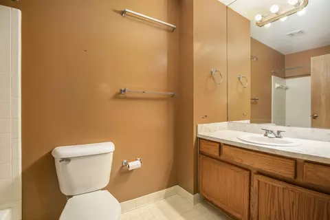 143 Commons Cir, Saline, MI 48176 photo 22
