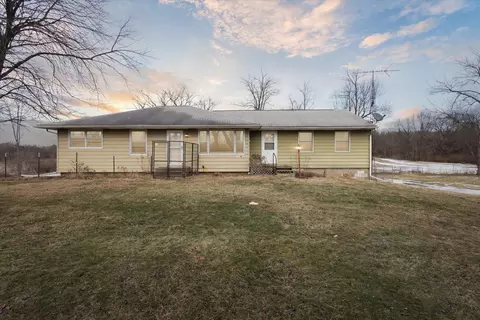 16344 Comdon Rd, Albion, MI 49224