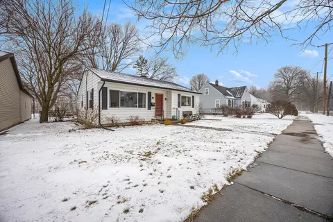 822 Harrison St, Belding, MI 48809 photo 5