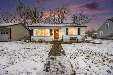 822 Harrison St, Belding, MI 48809