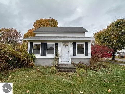 301 Boon St, Cadillac, MI 49601