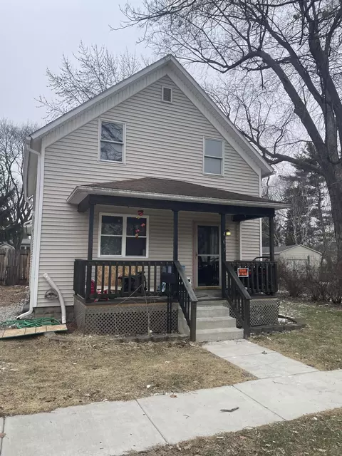 407 S Clay St, Sturgis, MI 49091
