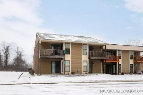 11341 40th Ave #5, Allendale, MI 49401