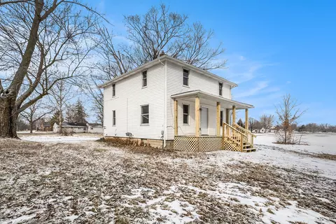 621 Jordan Lake St, Lake Odessa, MI 48849