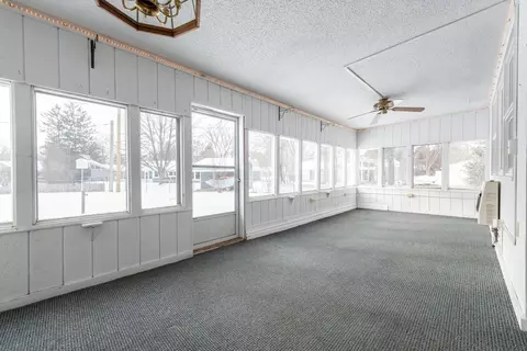 301 Sinclair St, Midland, MI 48640 photo 7