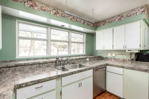 301 Sinclair St, Midland, MI 48640 photo 10