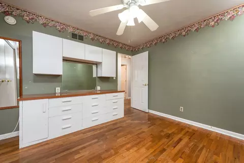 301 Sinclair St, Midland, MI 48640 photo 13