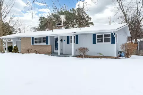301 Sinclair St, Midland, MI 48640 photo 2